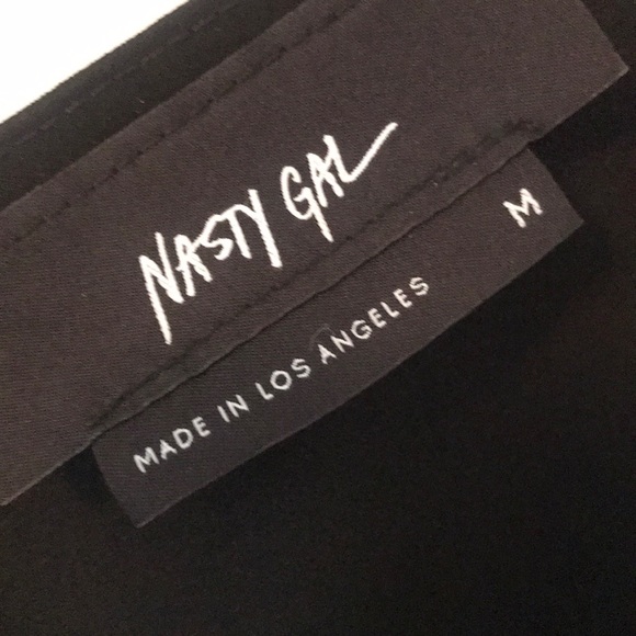 Nasty Gal Black Flowy Crop Top - Picture 6 of 6